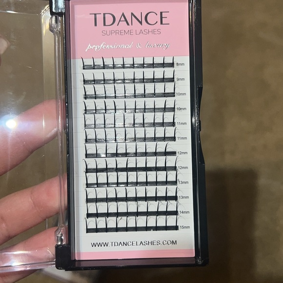 Lash extensions pre made spikes - Picture 4 of 4